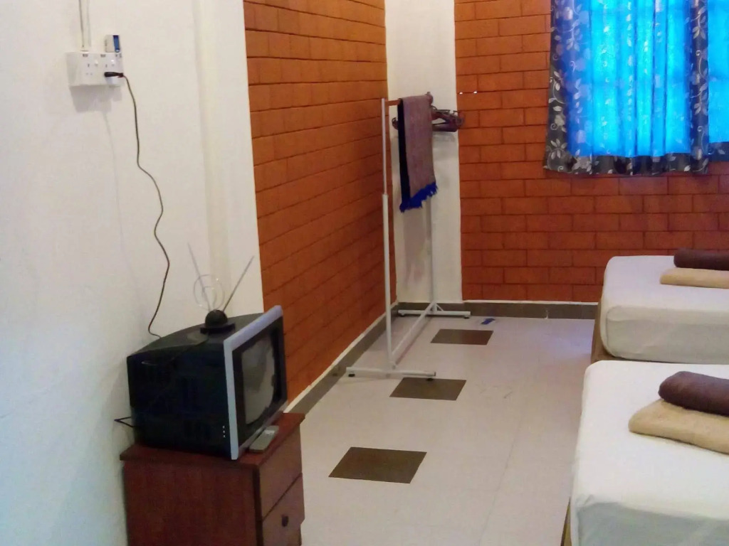 OYO 1017 Al-inshirah Inn