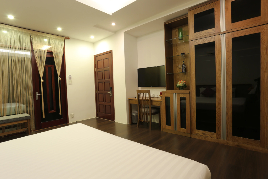 Valentine Hotel