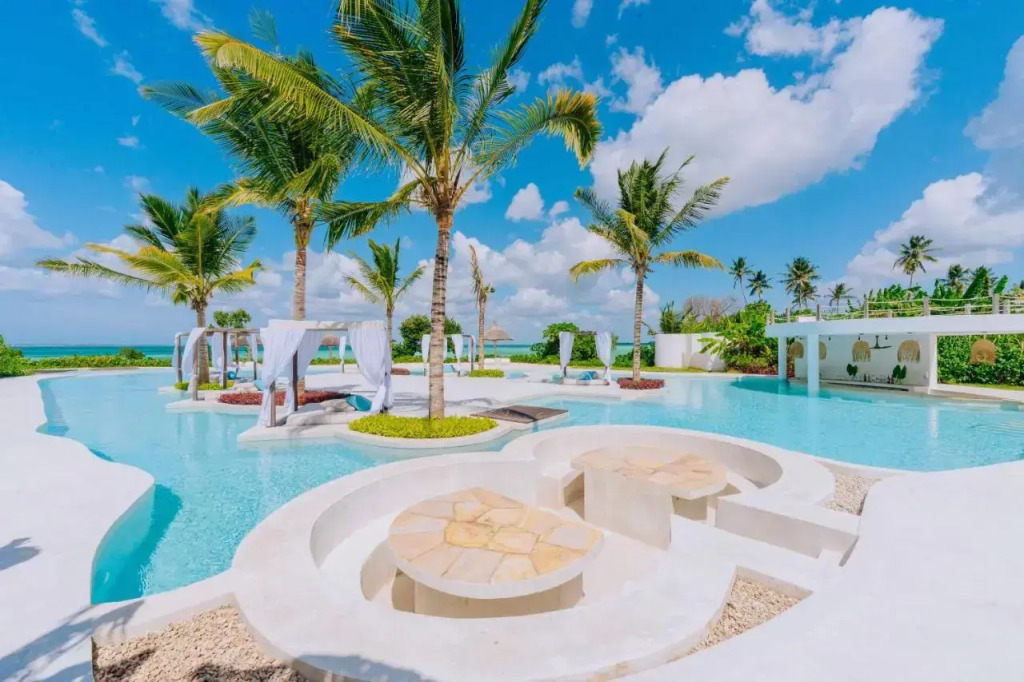 Курортный отель Ycona Luxury