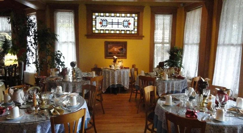 Bespoke Inn Flagstaff