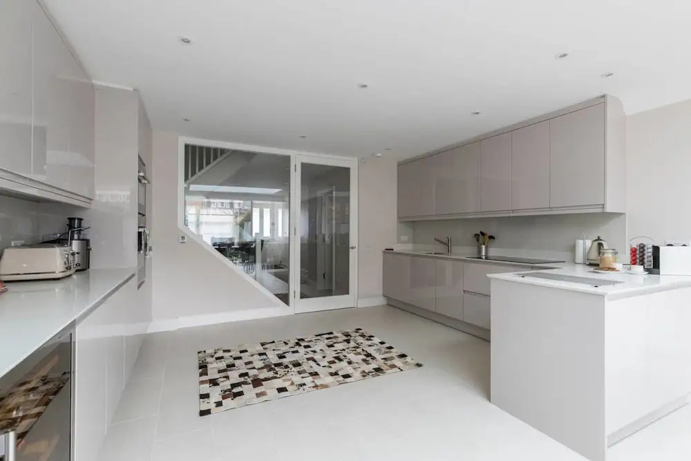 Gorgeous 5 Bed / Sleeps 10 - in Battersea Village