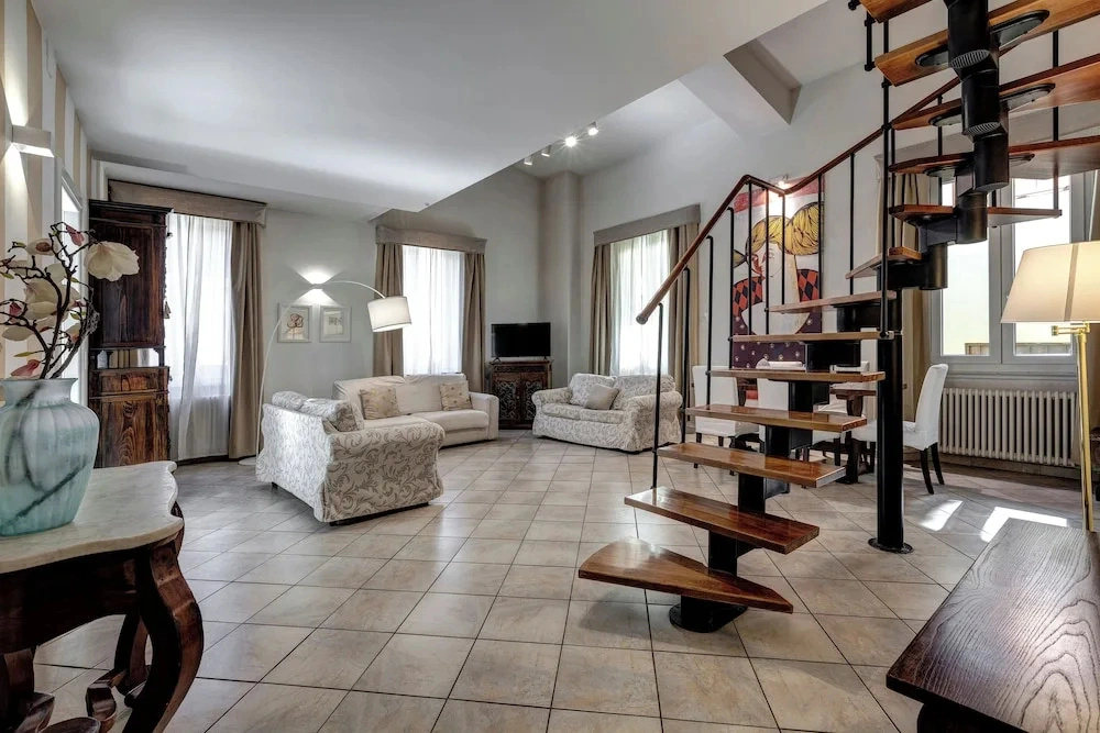 Taddeo Apartment by Mamo Florence