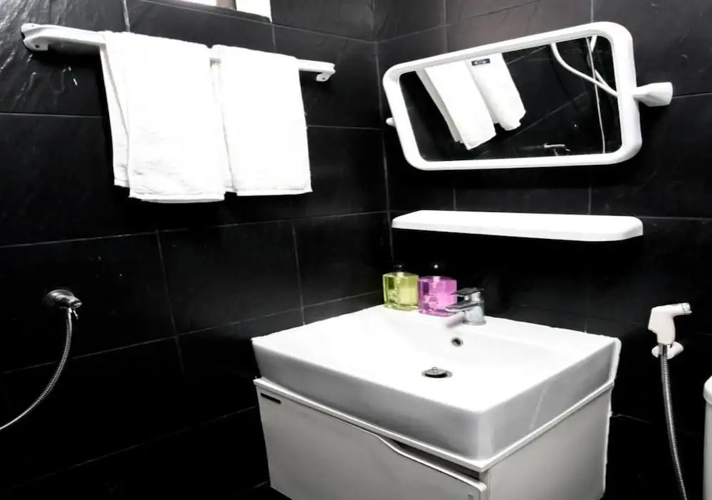 RoomQuest Bangkok Ratchada
