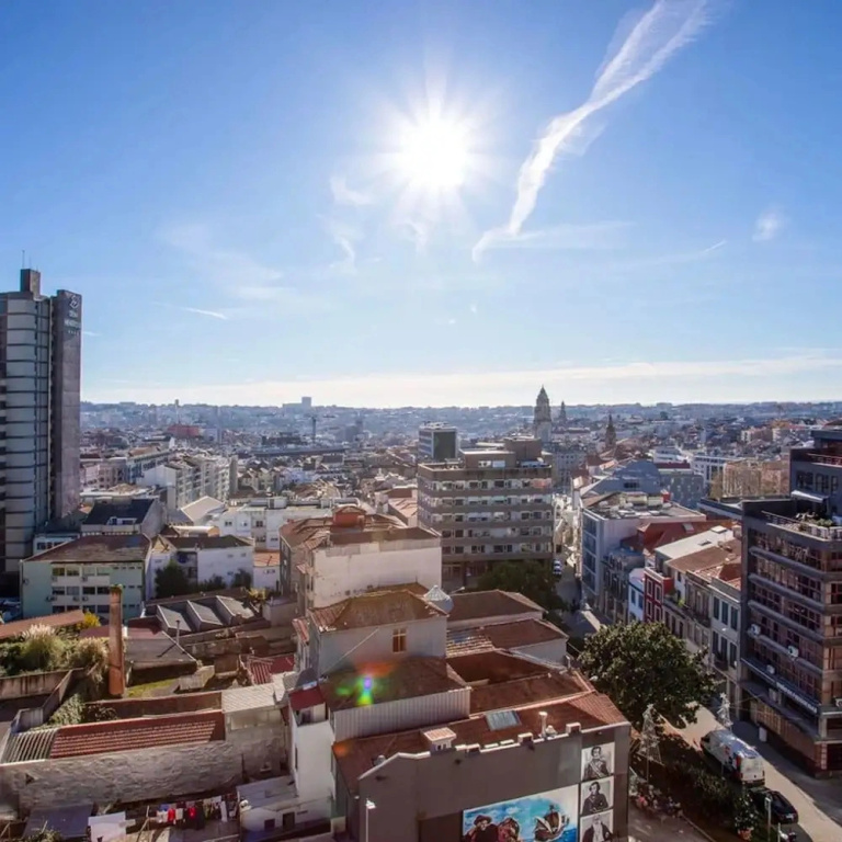Liiiving in Porto - Light Terrace Apartment