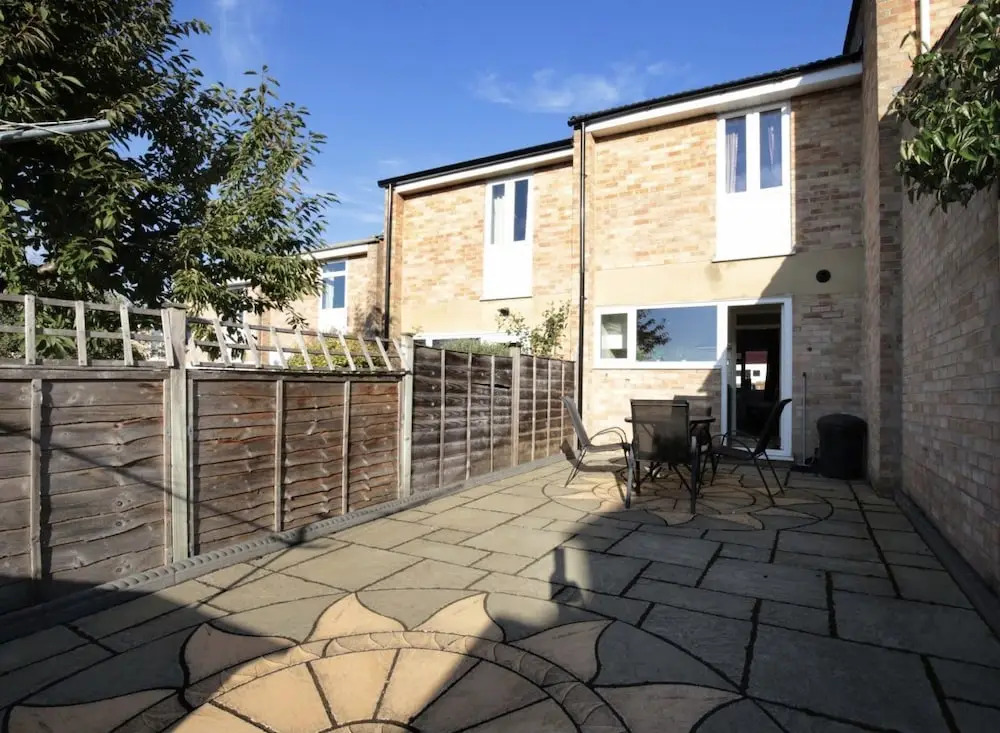 Arma Short Stays - Turner Close
