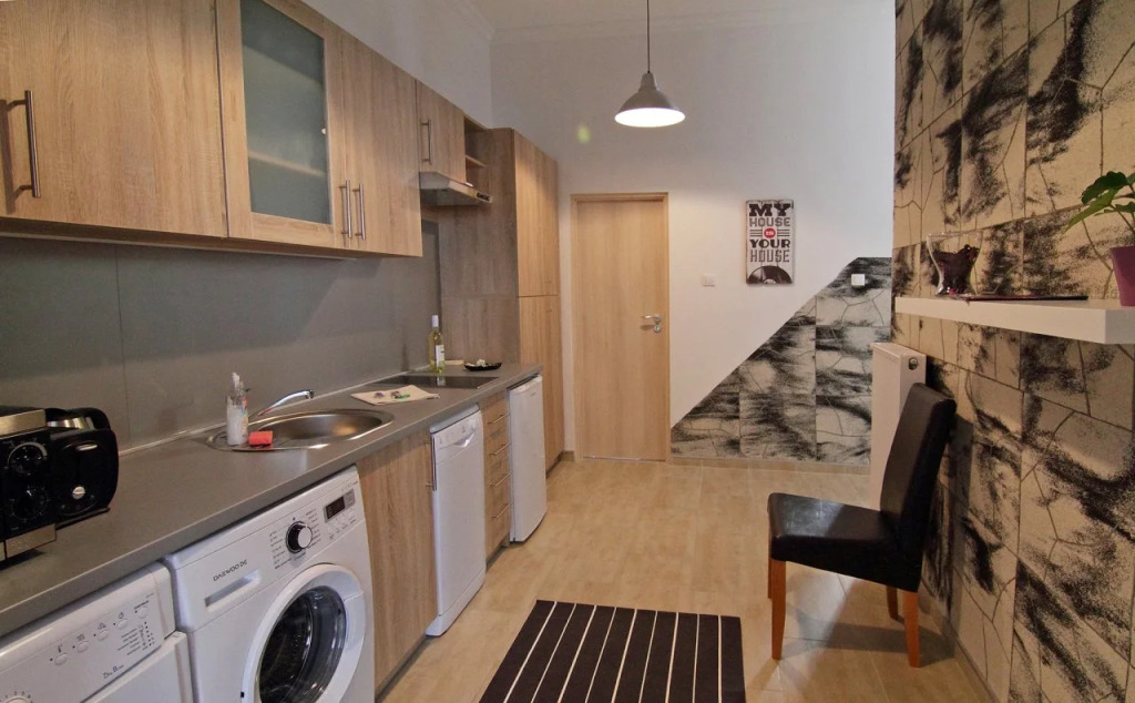ABT Apartments Karoly
