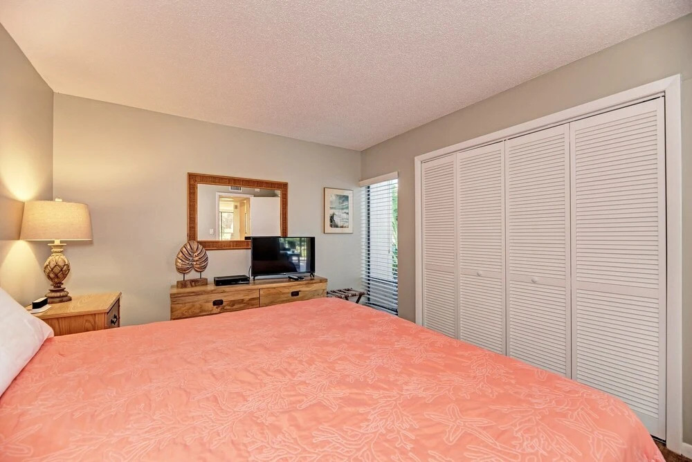 Midnight Cove Ii 412f - Beautiful Canal View! 2 Bedroom Condo