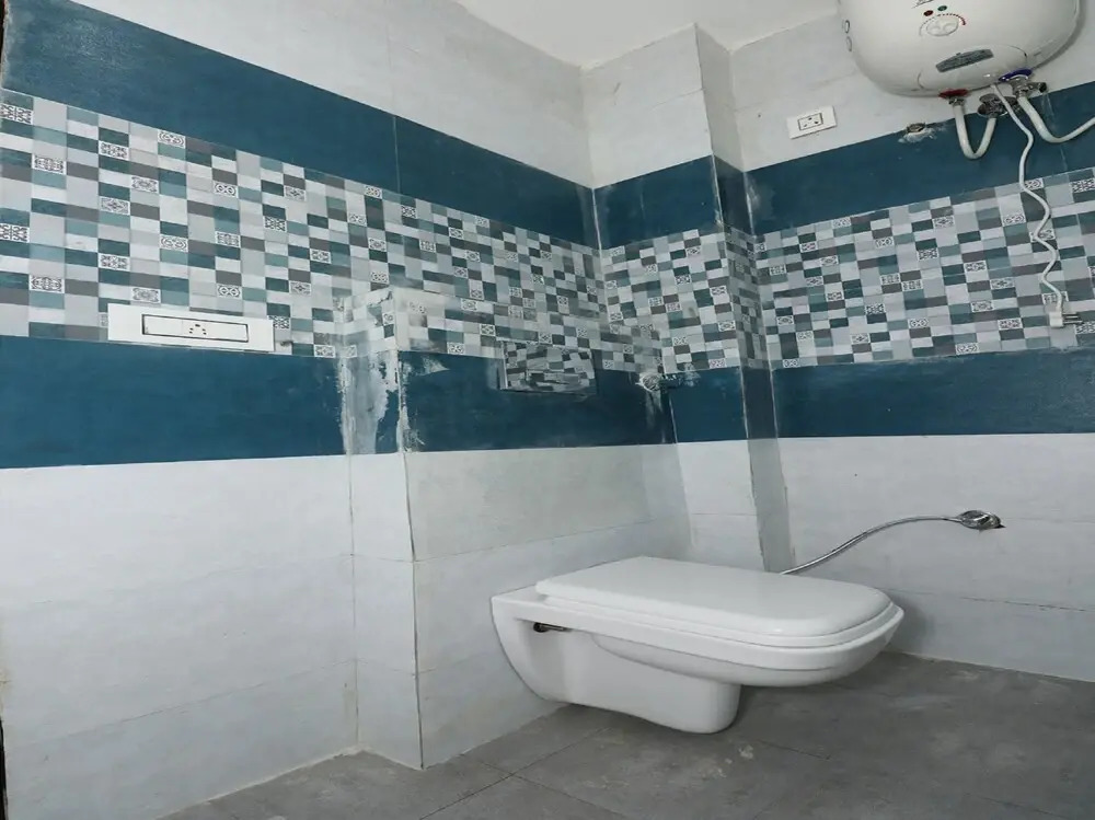 OYO 44021 Hotel Aura