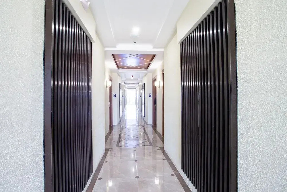 Capital O 460 World Palace Hotel