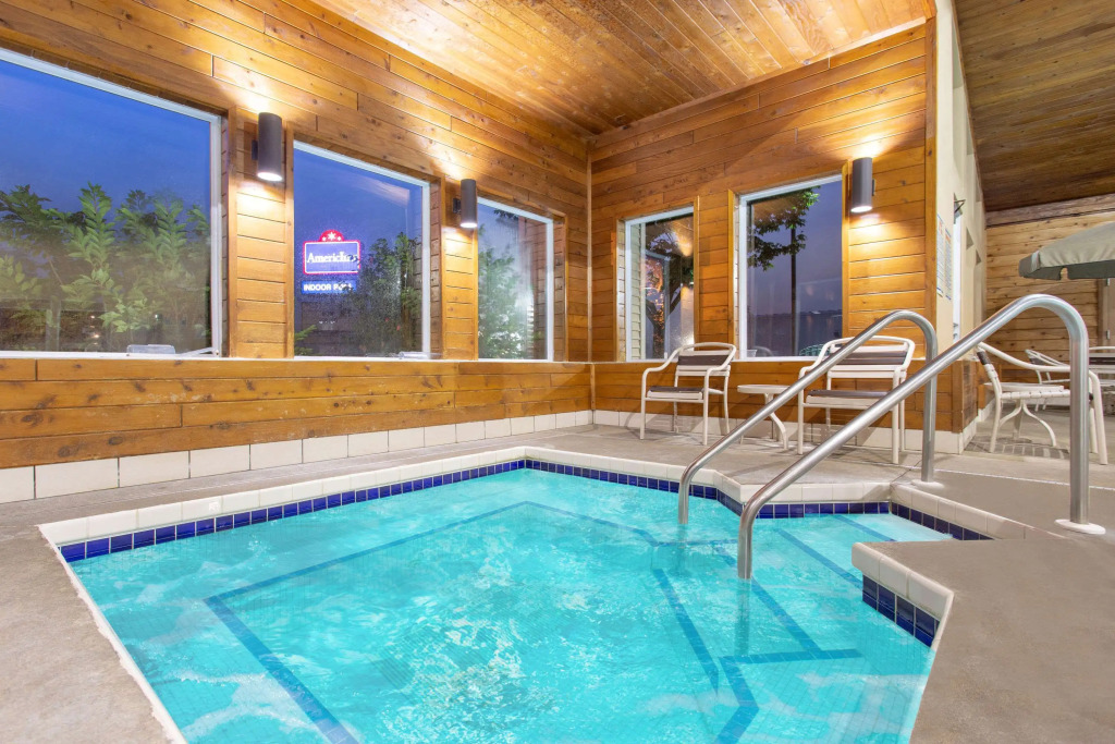 AmericInn by Wyndham Boscobel