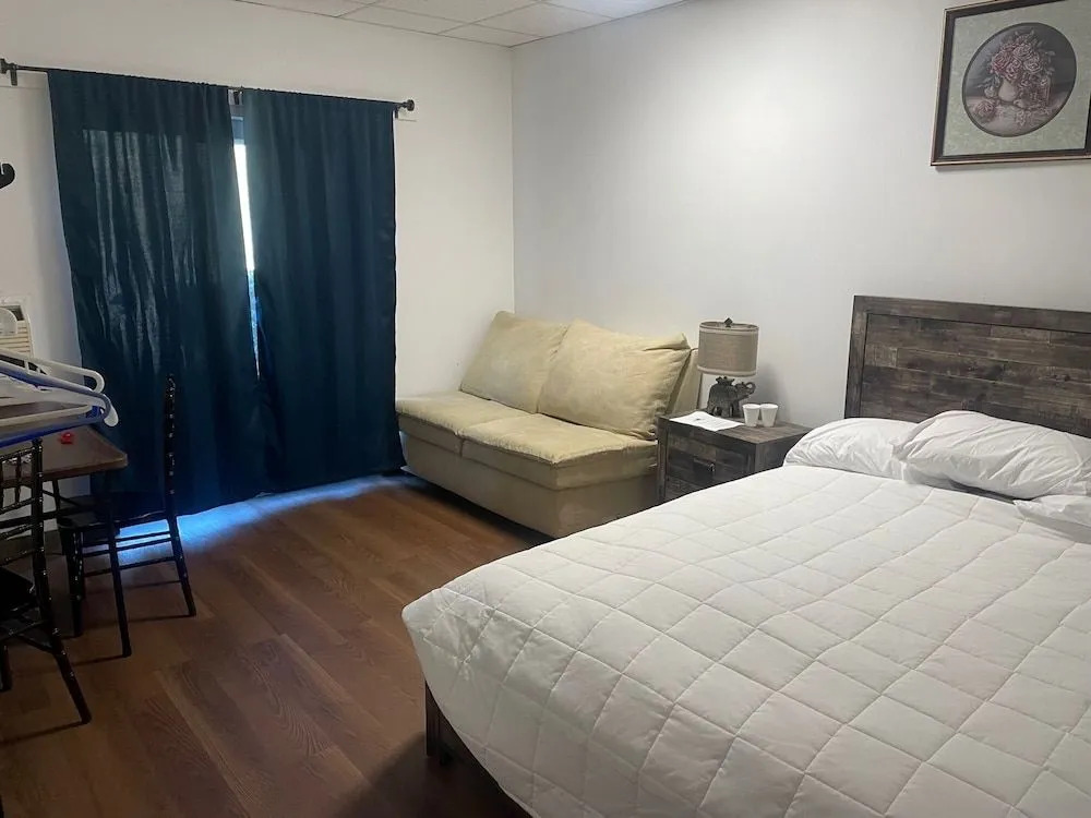 Rolling Pines Golf & Banquet Facility