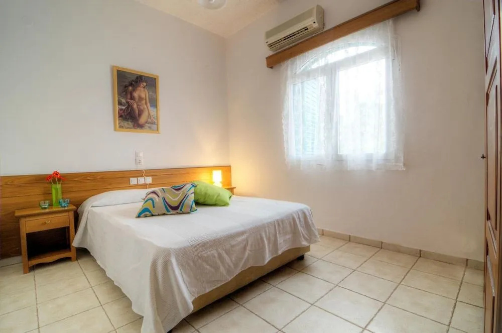 Elia & Tina Apartments