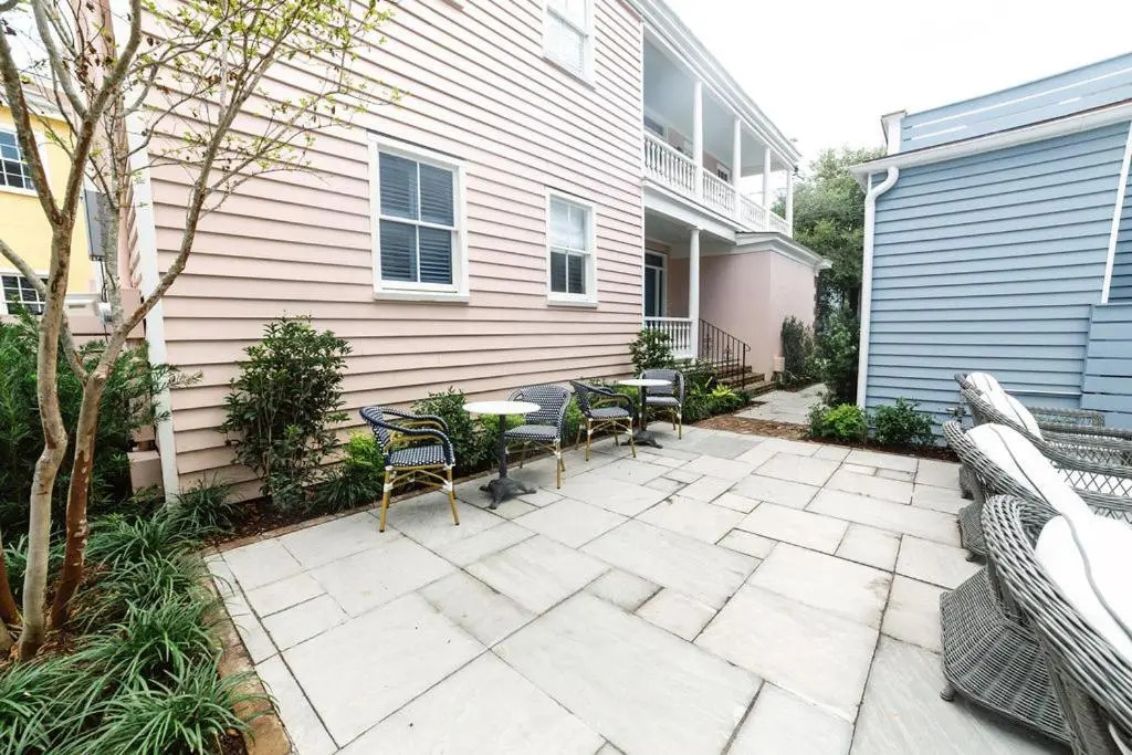 Guesthouse Charleston EAST 44