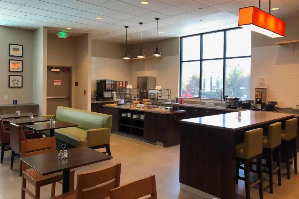 Country Inn & Suites by Radisson, San Jose International Airport, CA