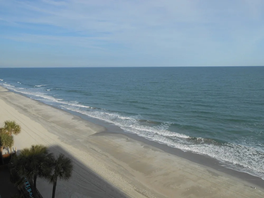 0610 Waters Edge Resort 1 Bedroom Condo by RedAwning