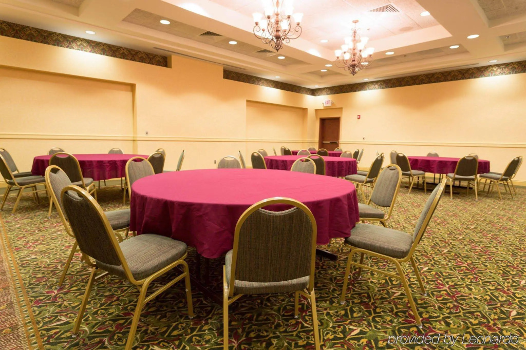 Drury Inn & Suites Indianapolis Northeast