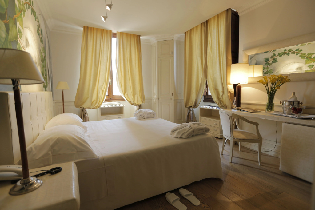 Отель Grand Hotel Cavour