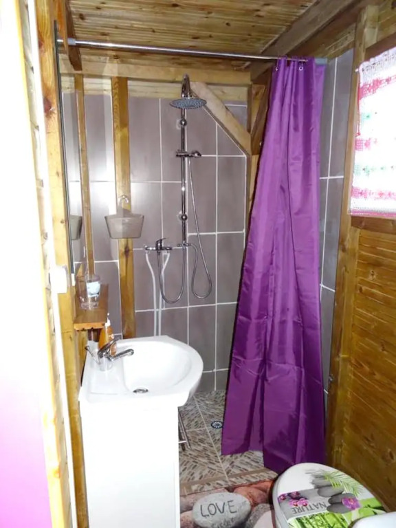 Bungalow With one Bedroom in Le Moule, With Pool Access, Enclosed Garden and Wifi - 7 km From the Beach