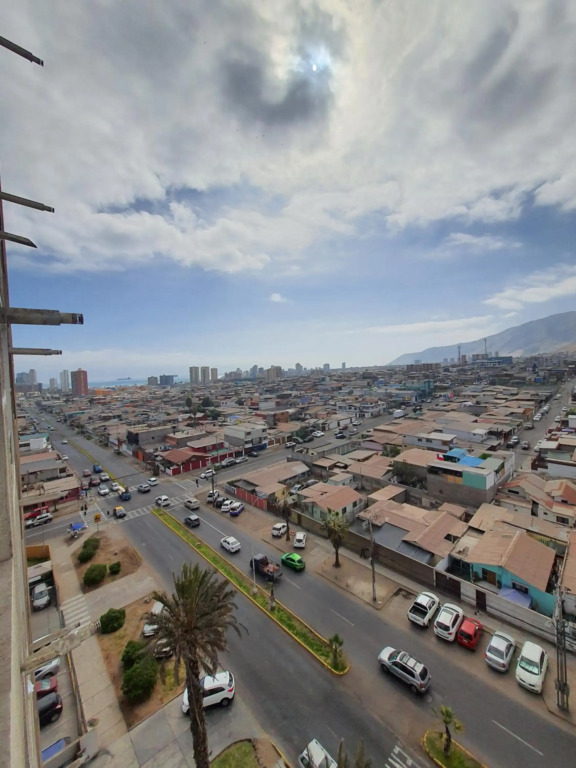 TADEO HEANKE DEPARTAMENTO IQUIQUE