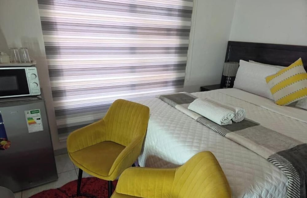 DreamWest Living Guesthouse