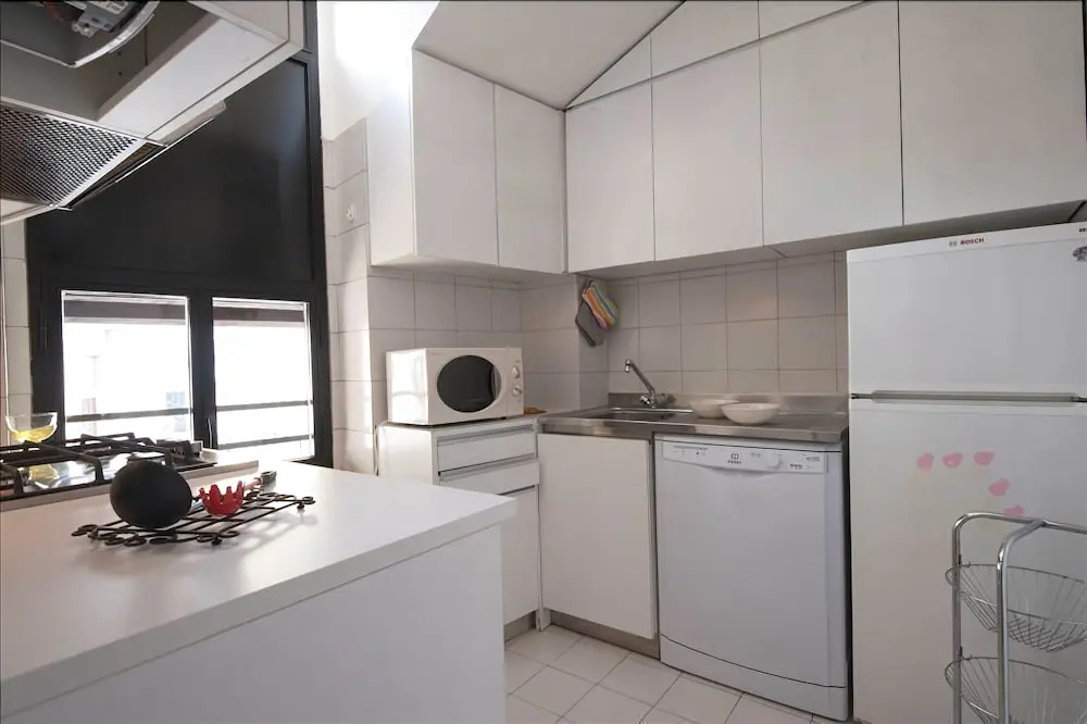 Beautiful 100sqm Flat, Close to San Babila