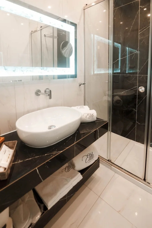 Elite Luxury Villas