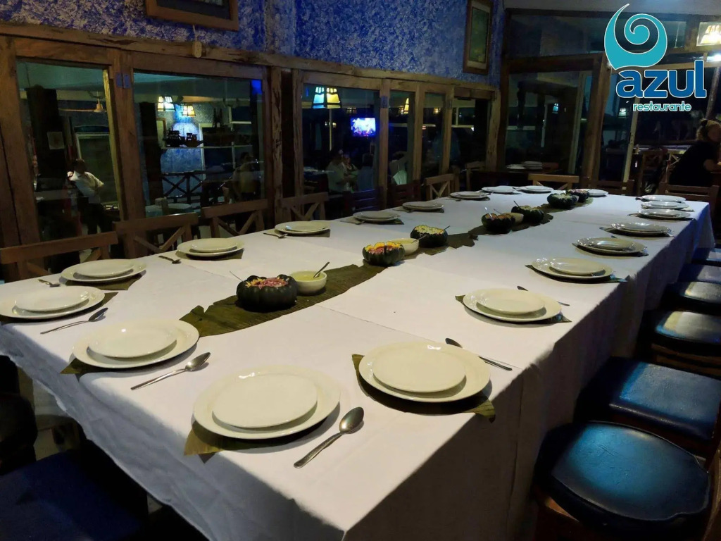 Azul Hotel & Restaurante
