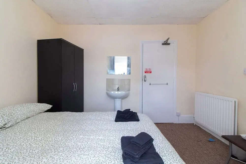 Brookvale Guest House Room 10