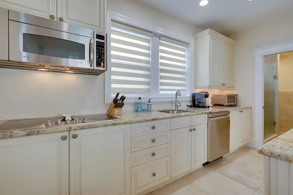 Steps to Boardwalk: Group Getaway in Ventnor City