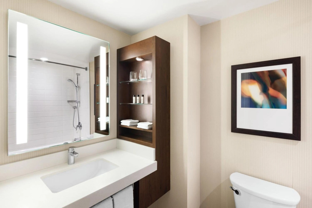 Delta Hotels by Marriott Edmonton South Conference Centre
