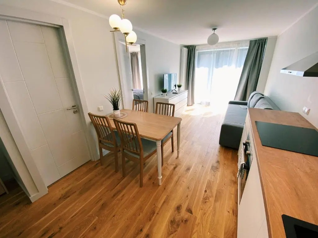Albatross Mini - 2 Room Seaside Air-conditioned Apartment with Balcony