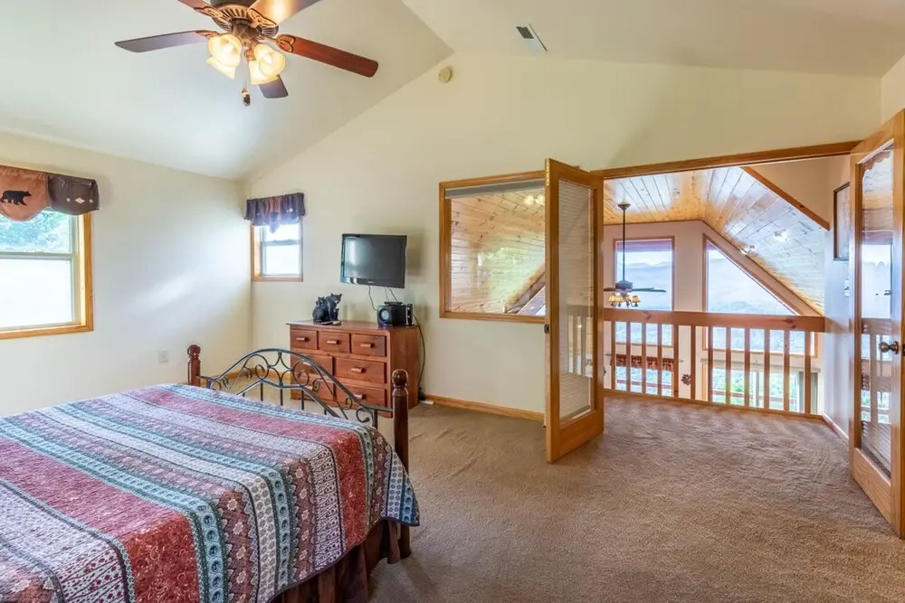 The Blue Ridge Mountain Top Cabin