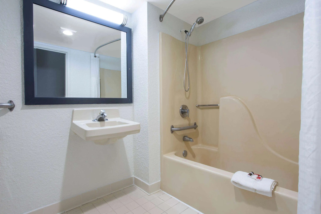 Days Inn by Wyndham Absecon Atlantic City Area
