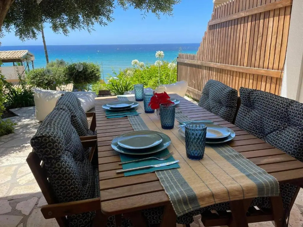 Just my dream beachfront Home 34 in Menigos Resort