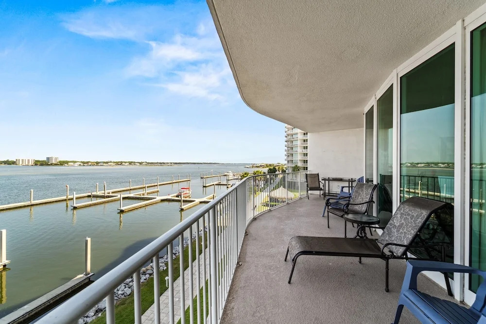 Three Bedroom With Gorgeous Views Crb0305