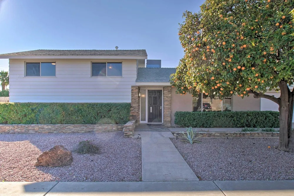 3 Mi to Old Town Scottsdale: Upscale Home w/ Pool!