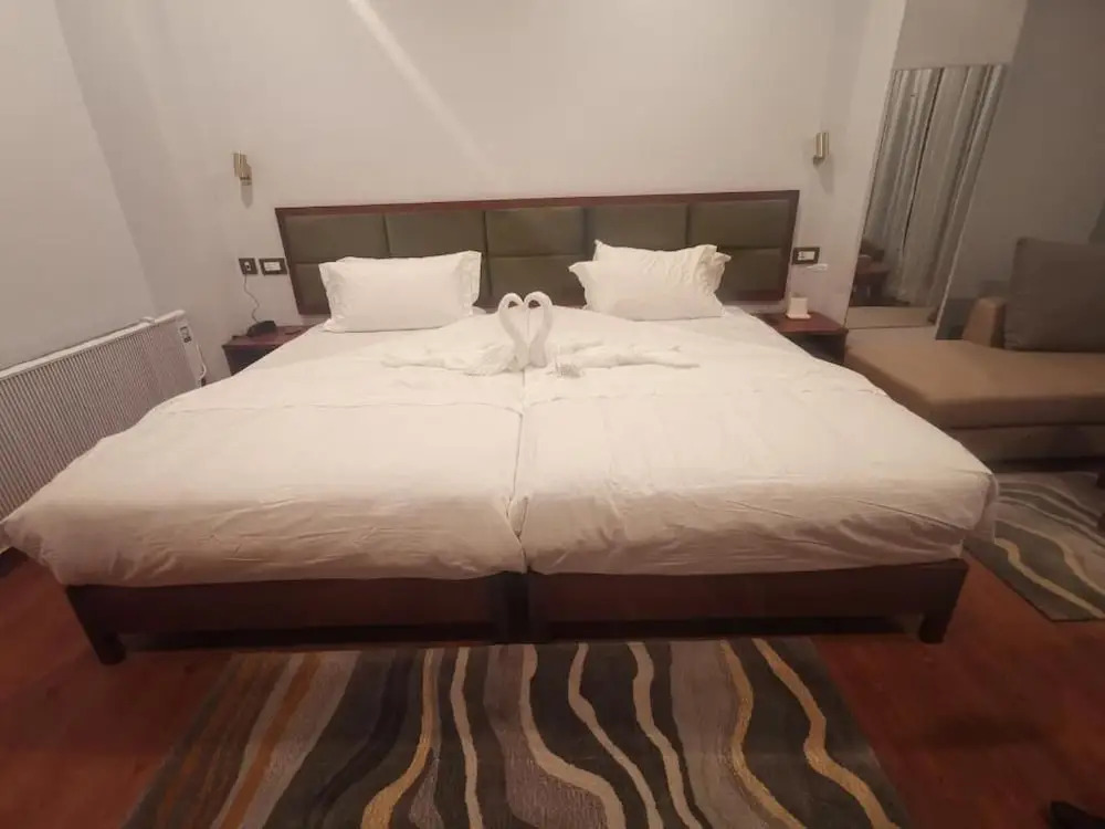 Ludrong Hotel