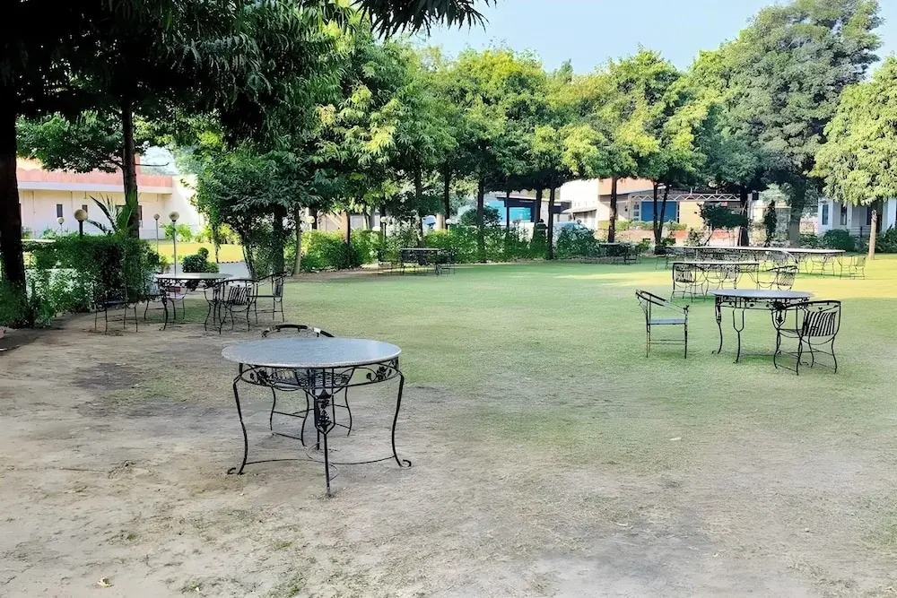 Hotel Amrapali