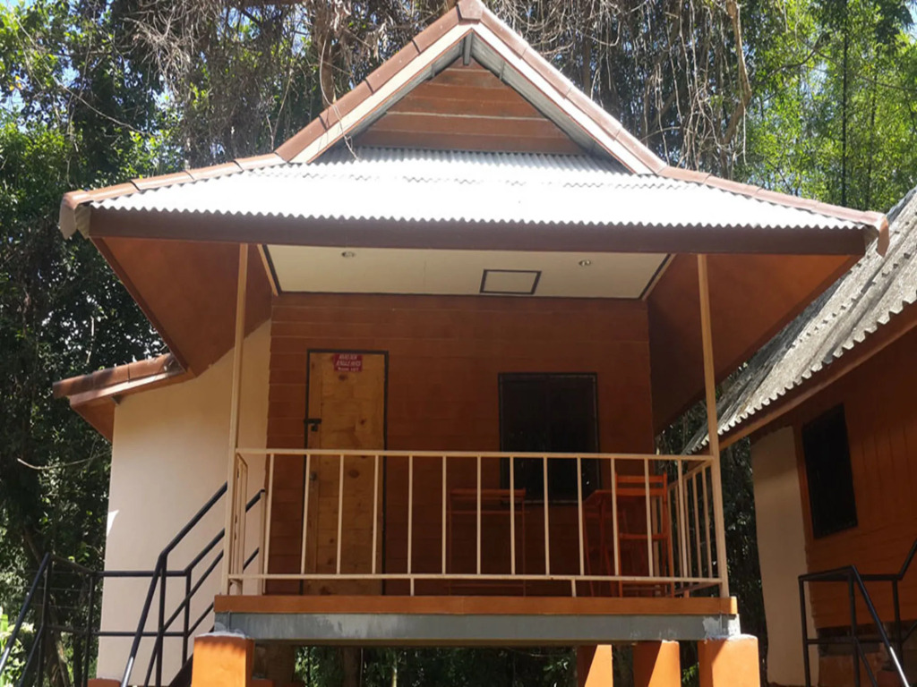 Khaosok jungle hostel Branch 1