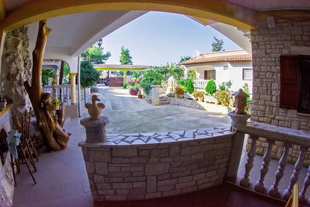 Olive Apartments