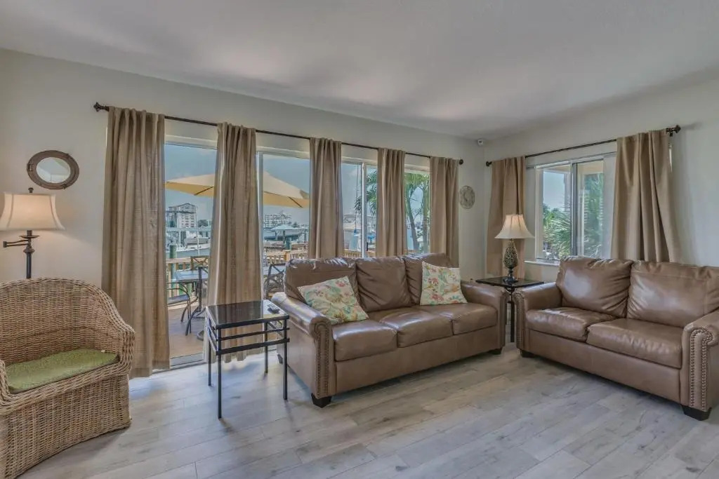 Five Palms Suite 105 - Daily - Weekly - Monthly