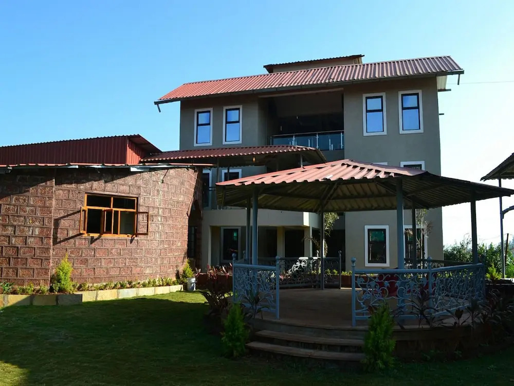 OYO 11898 Hotel Vhyomaan