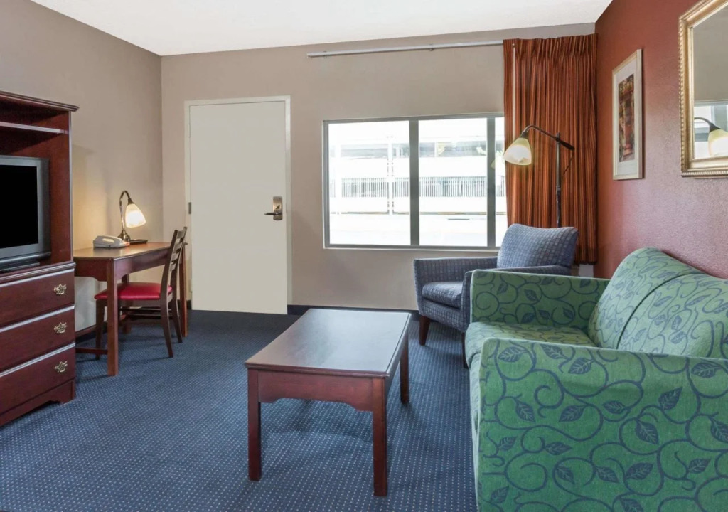Breeze Inn & Suites, Virginia Beach