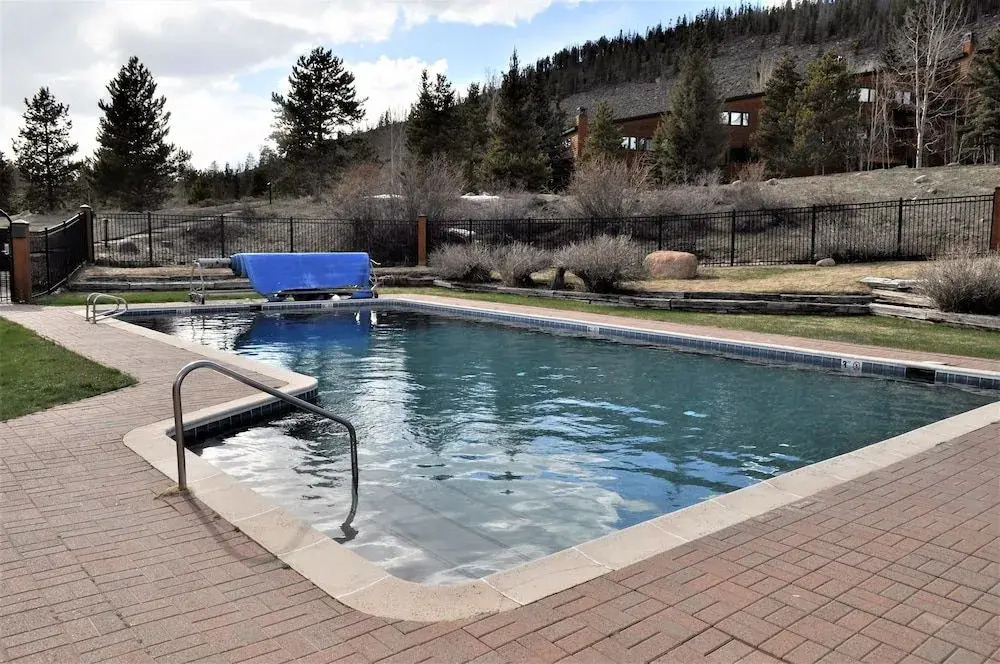Tennis Townhome 2 Bed 2.5 Bath