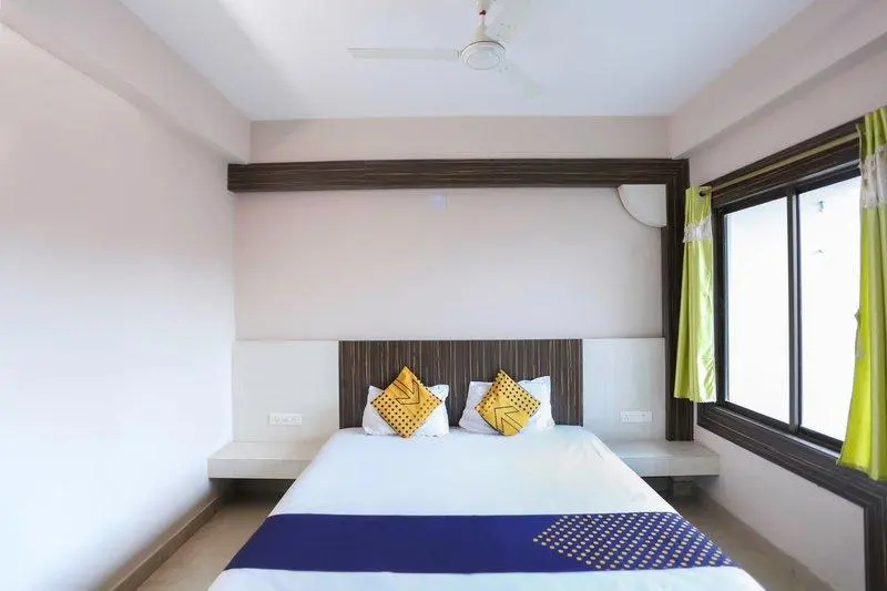 SPOT ON 66662 Sairaj Inn 2