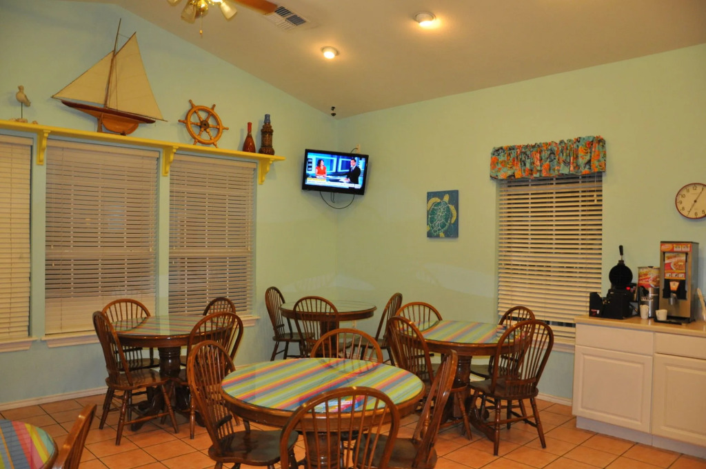 Plantation Suites and Conference Center