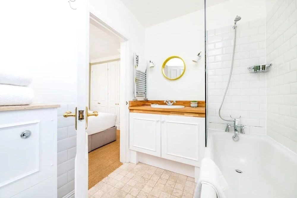 Charming 1BR Flat in Chelsea