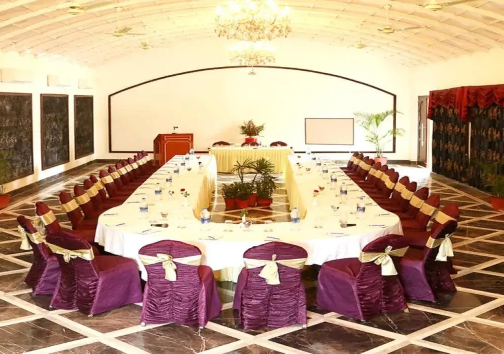 Hotel Hillock