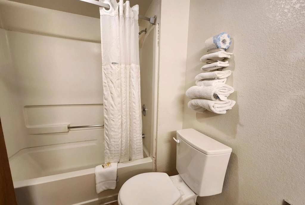 Super 8 by Wyndham Austin North/University Area