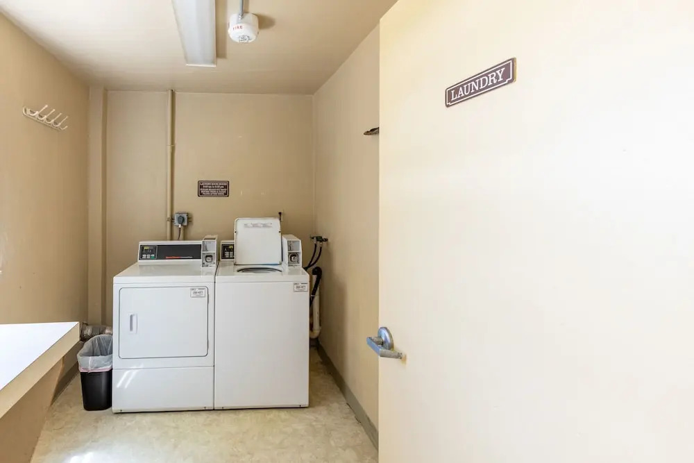 604 Ponce de Leon - 2 Br Condo